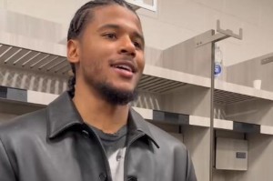 开云体育官网-杰伦-格林：中国太棒了！那里的人很好，我很想回去看看