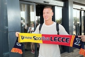 迪马济奥：米兰17岁前锋卡马达抵达莱切，明天接受体检并签约