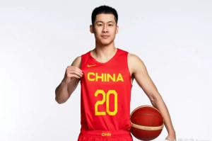 开云入口-都怪张镇麟？昔日国手+全明星转会后坐穿冷板凳，场均1.6分1.4板|崔晓龙|上海男篮|上海|篮板|偰李永炜_新浪体育_新浪新闻